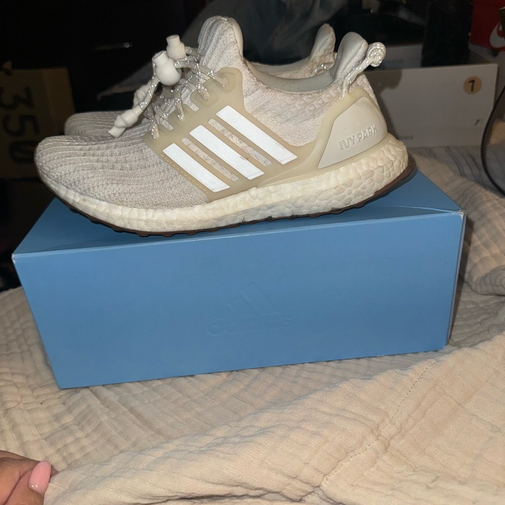 Ivy park ultra boost OG 4.5